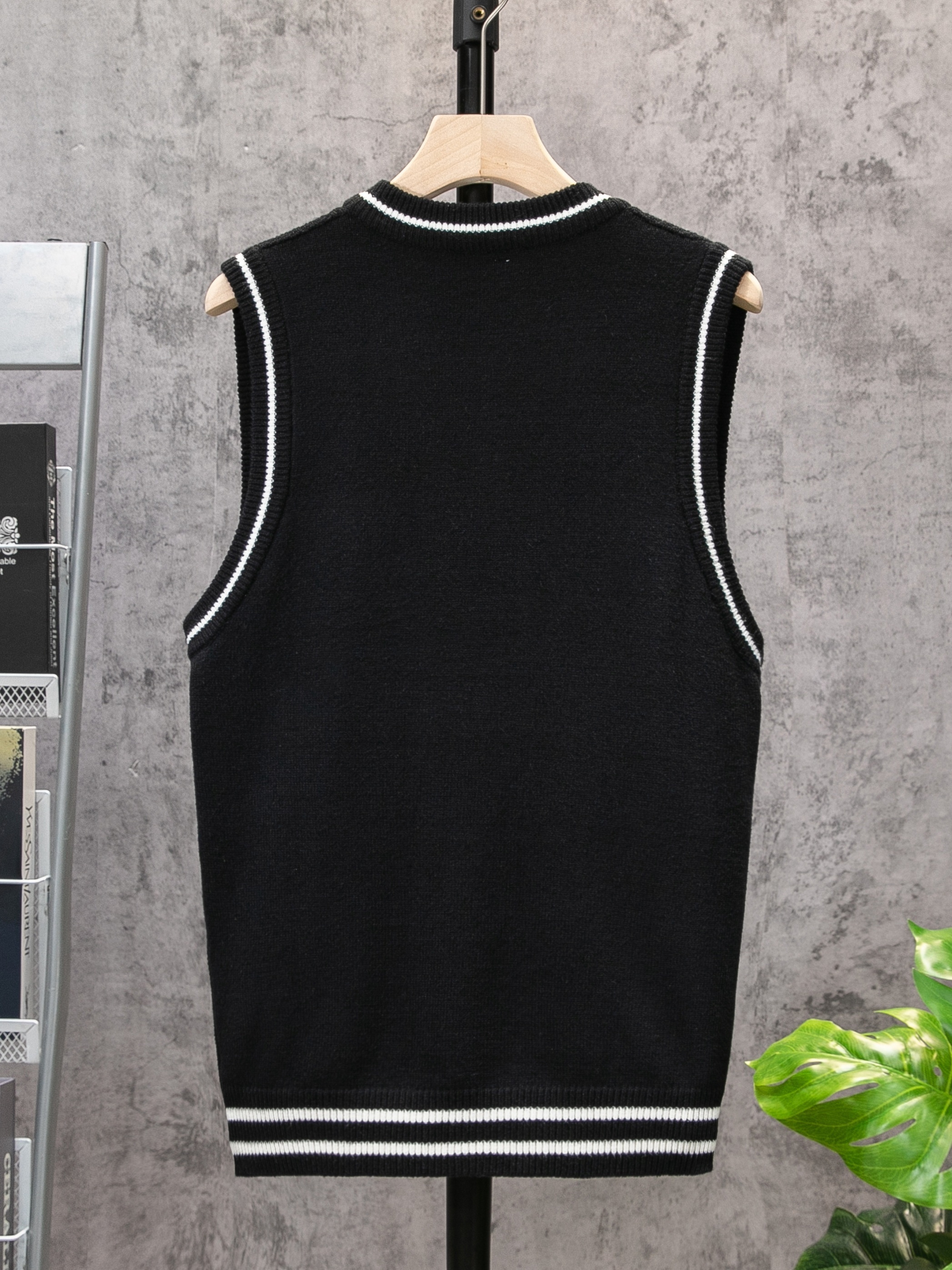 casual sleeveless v neck sweaters mens vertical stripe knit vest details 5